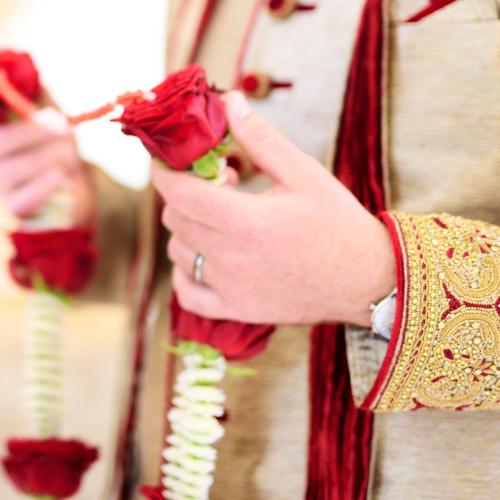 jai mala hindu wedding tradition