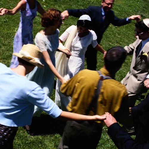 The hora dance Jewish wedding tradition