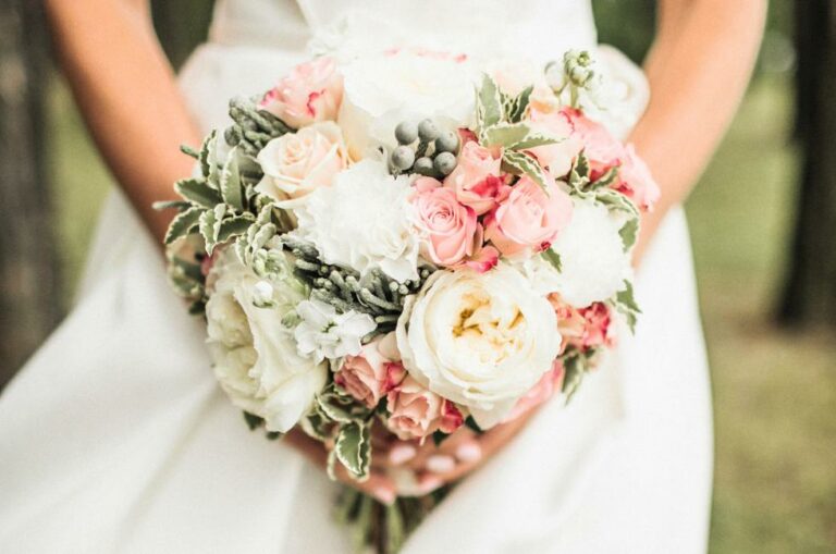 9 Simple Wedding Bouquet Ideas