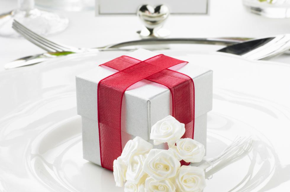 What To Put In Wedding Favours | 16 Great Ideas
