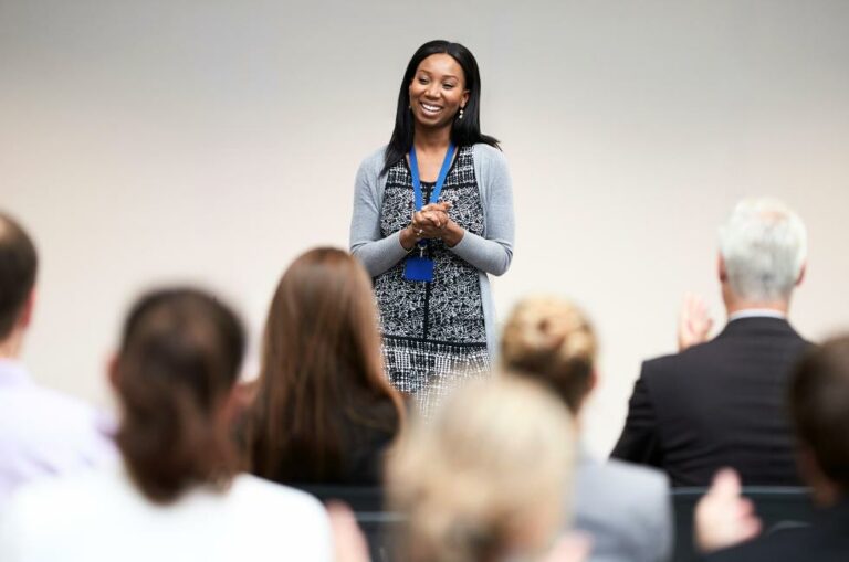 Women delivering a good conference presentation